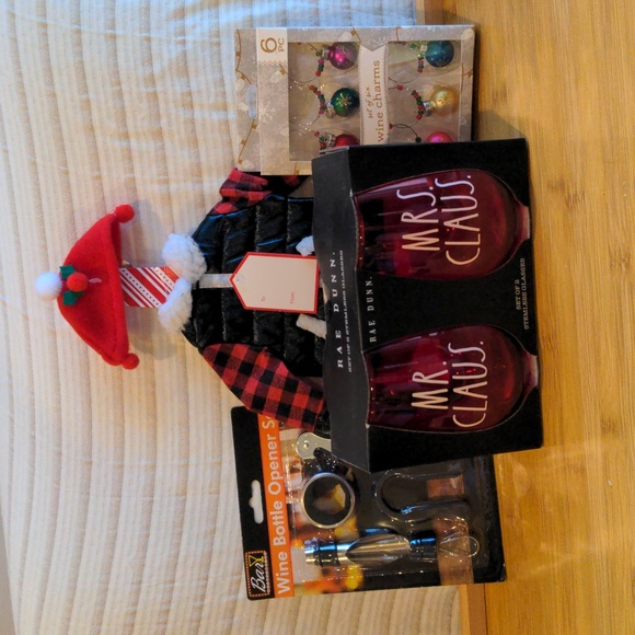 Christmas Wine Set - Picture 1 of 6
